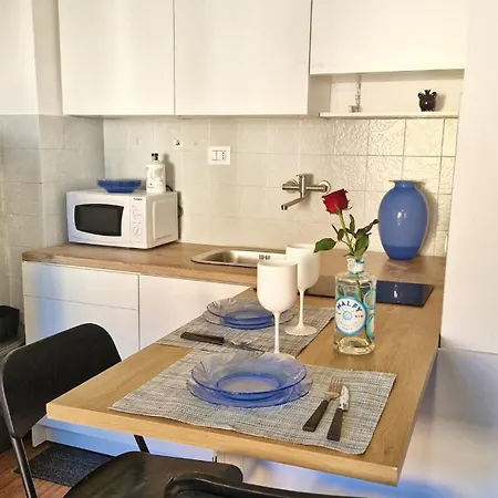 Ambra Blu Monolocale Con Terrazzo アパート *